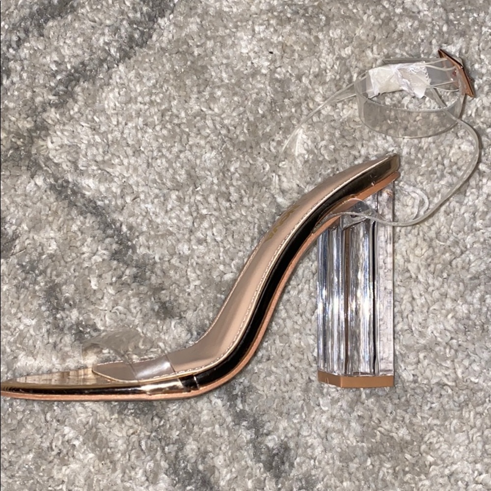 Heels - Picture 2 of 5